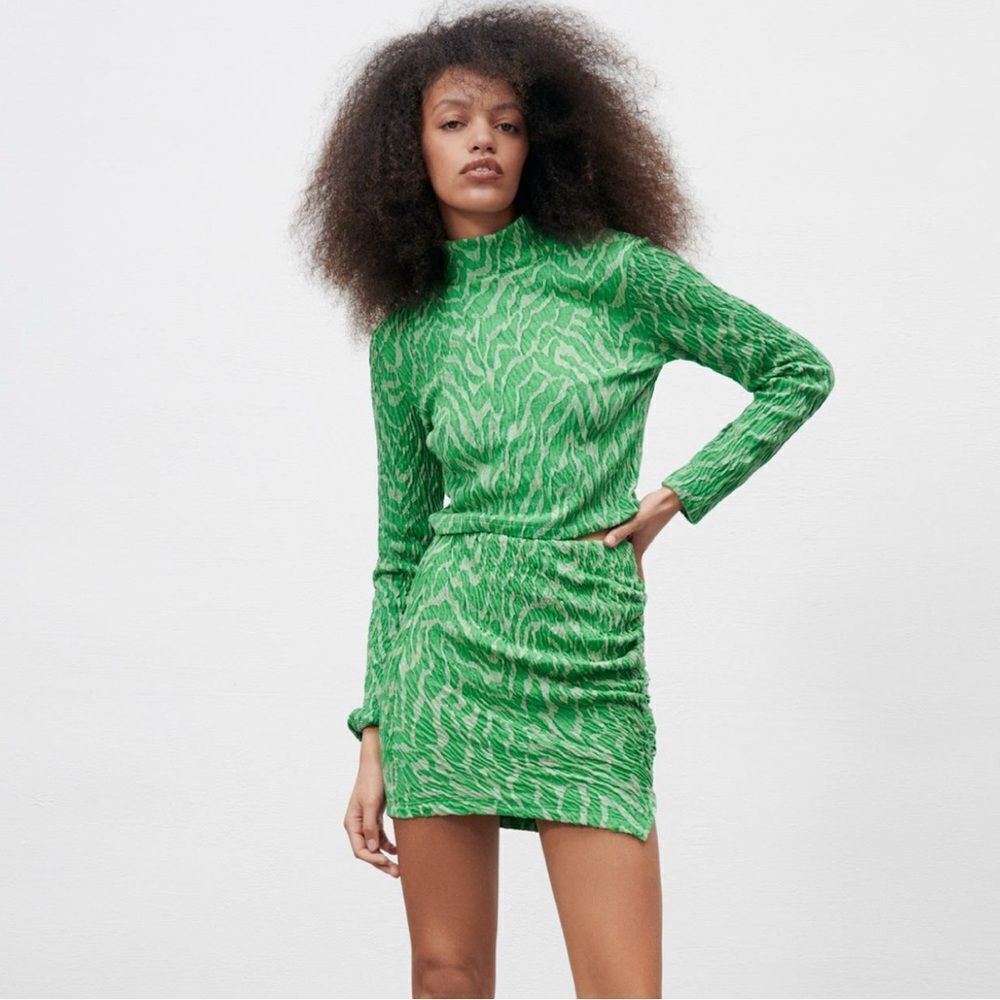 NWOT ZARA Jacquard Ruched Green Zebra Cropped Turtleneck and Skirt Set